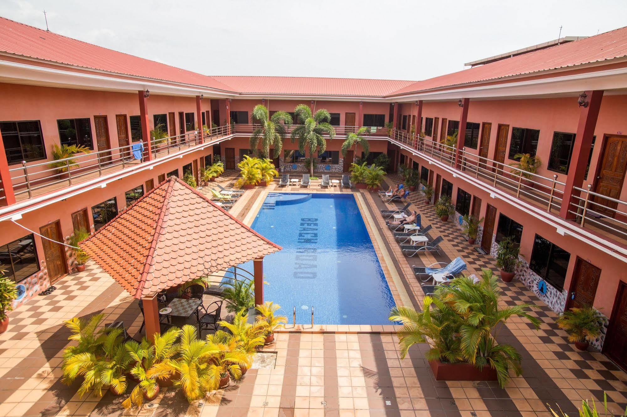 Beach Road Hotel Sihanoukville Exterior photo