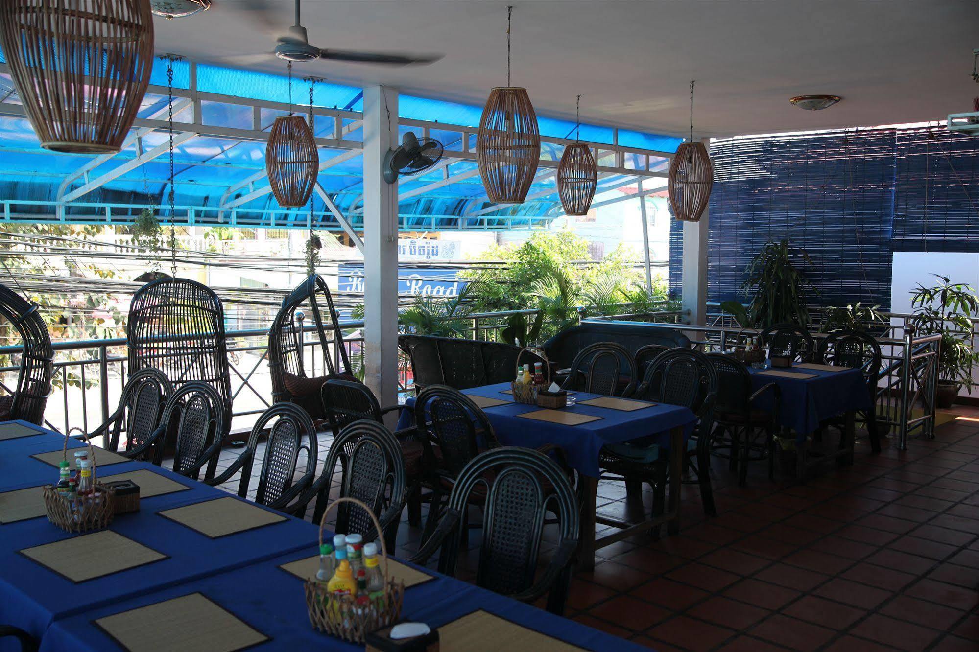 Beach Road Hotel Sihanoukville Exterior photo