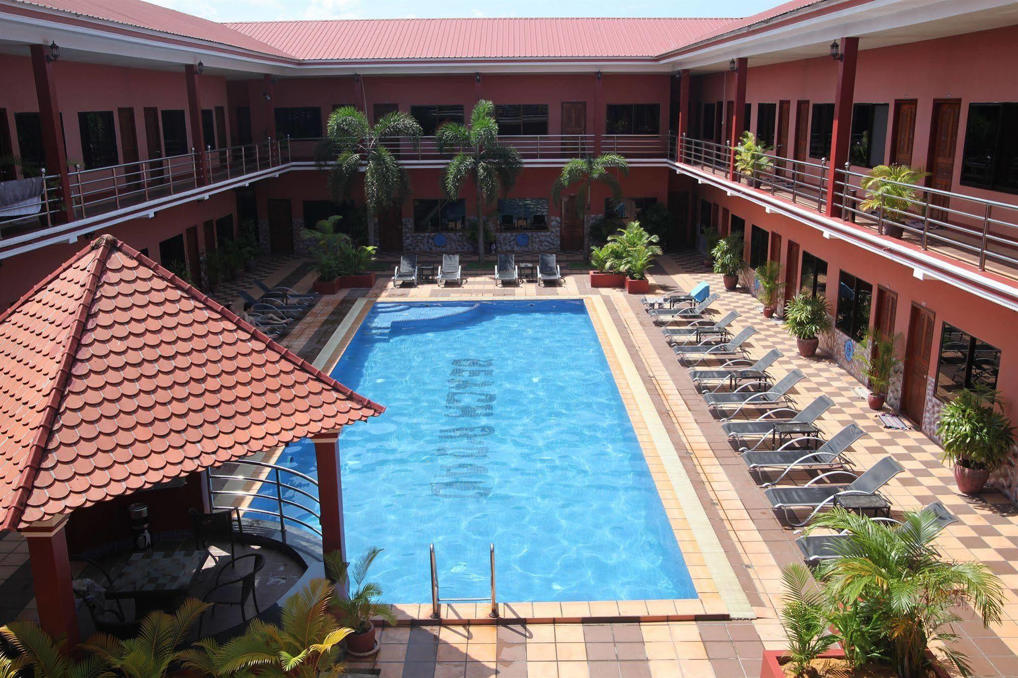 Beach Road Hotel Sihanoukville Exterior photo