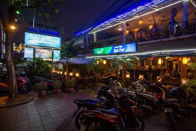 Beach Road Hotel Sihanoukville Exterior photo