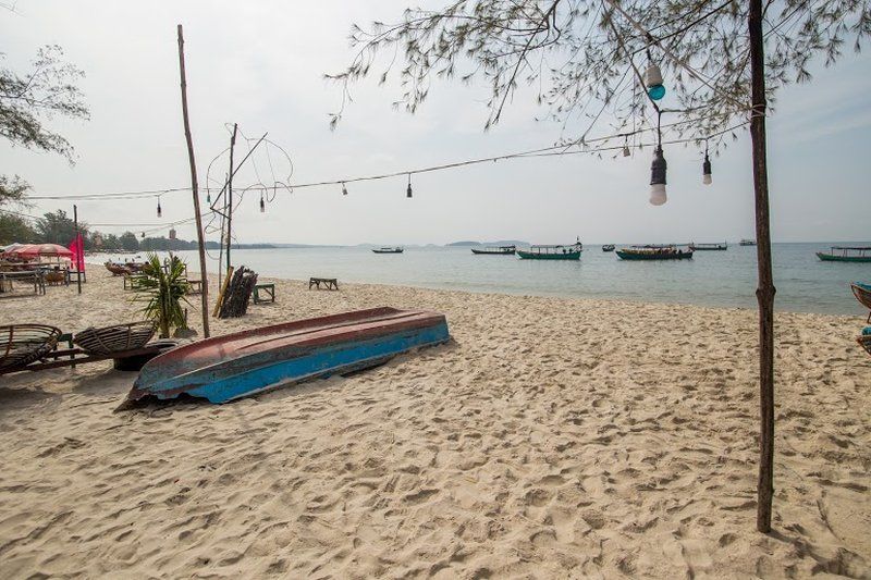 Beach Road Hotel Sihanoukville Exterior photo